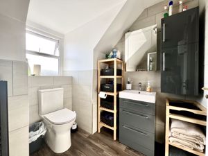 En-Suite- click for photo gallery
